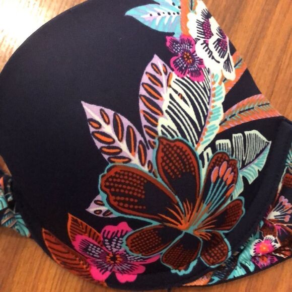 PINK Victoria’s Secret navy floral padded bra. Size 32C - Picture 2 of 7